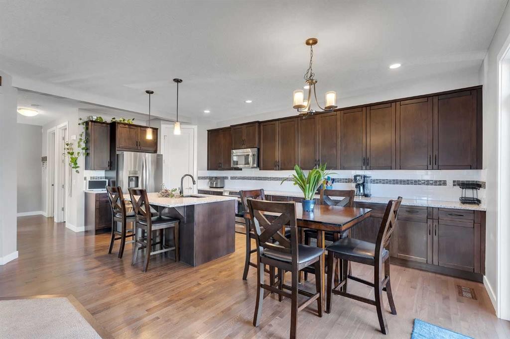 140 Rainbow Falls Heath, Chestermere, AB - Indoor