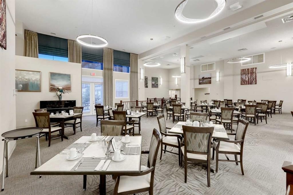 404-2635 Eversyde Avenue Sw, Calgary, AB - Indoor Photo Showing Dining Room