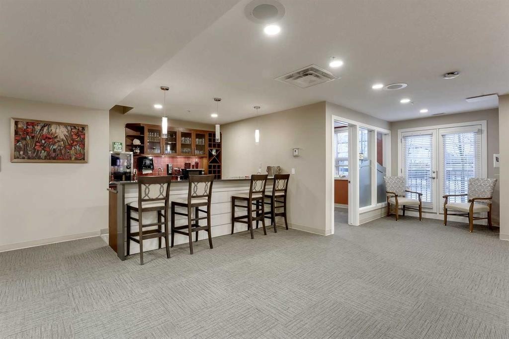 404-2635 Eversyde Avenue Sw, Calgary, AB - Indoor Photo Showing Other Room