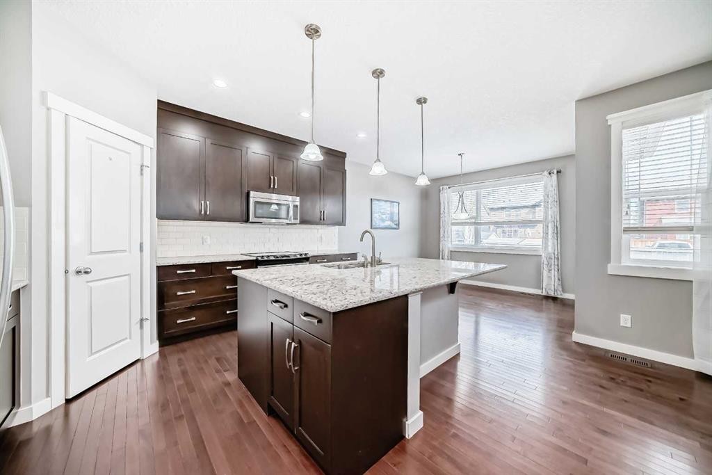 112 Chaparral Valley View Se, Calgary, AB - Indoor Photo Showing Kitchen With Upgraded Kitchen