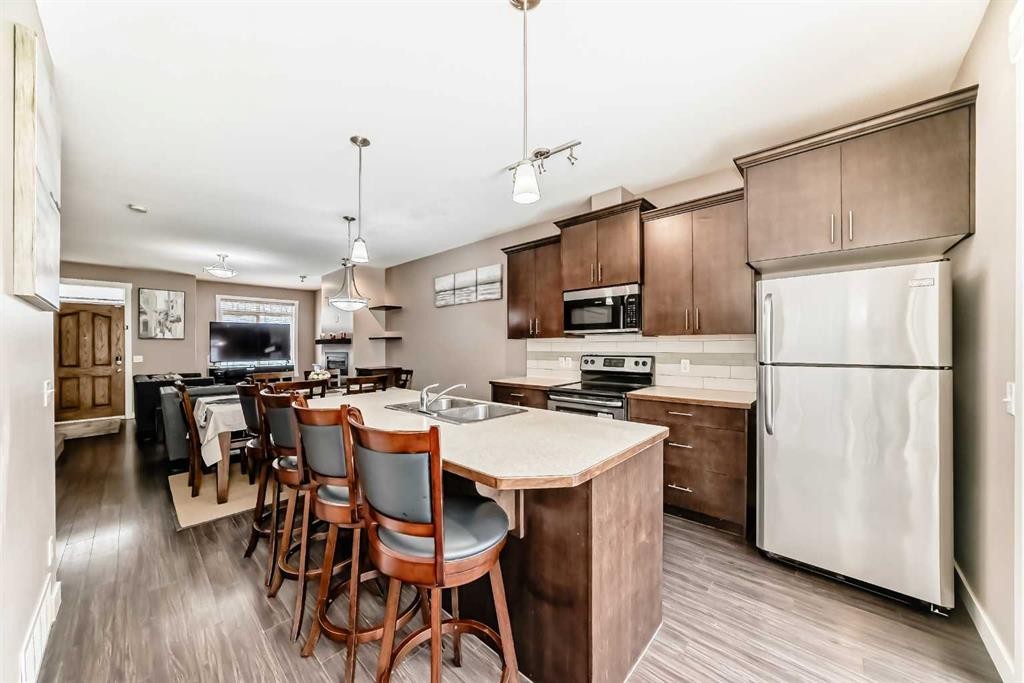 37 Skyview Ranch Gardens Ne, Calgary, AB - Indoor Photo Showing Kitchen With Double Sink