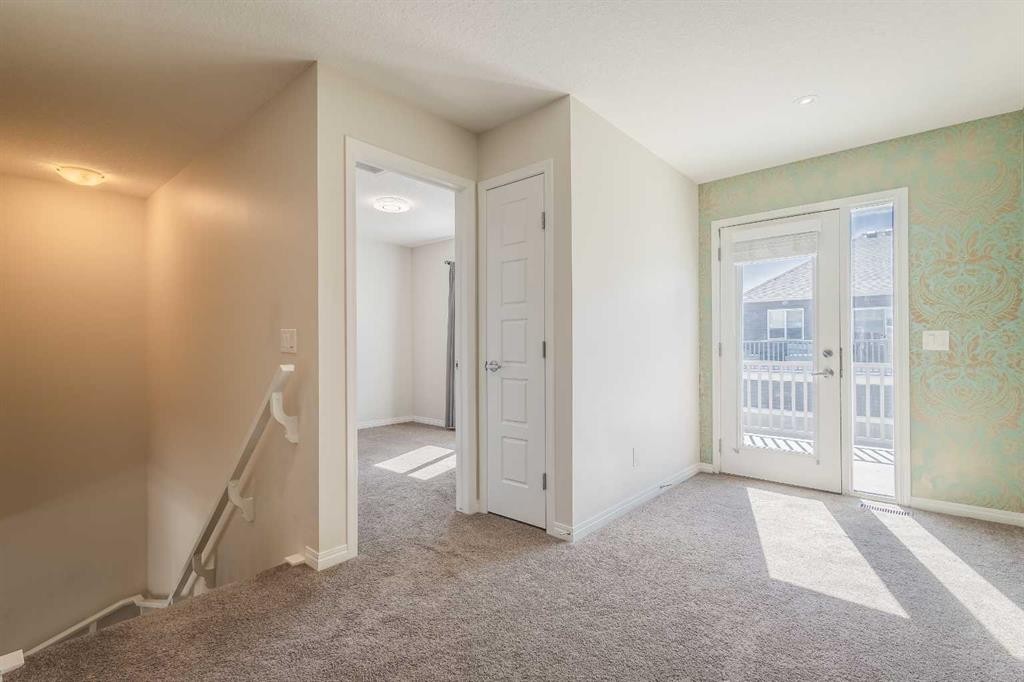 271 Windford Crescent Sw, Airdrie, AB - Indoor Photo Showing Other Room