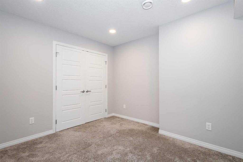 271 Windford Crescent Sw, Airdrie, AB - Indoor Photo Showing Other Room