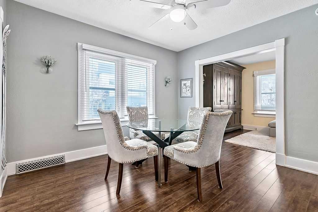 3510 21 Street Sw, Calgary, AB - Indoor Photo Showing Dining Room