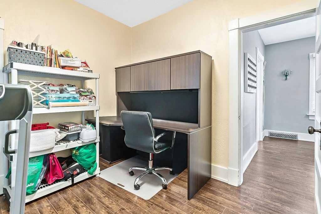 3510 21 Street Sw, Calgary, AB - Indoor Photo Showing Office