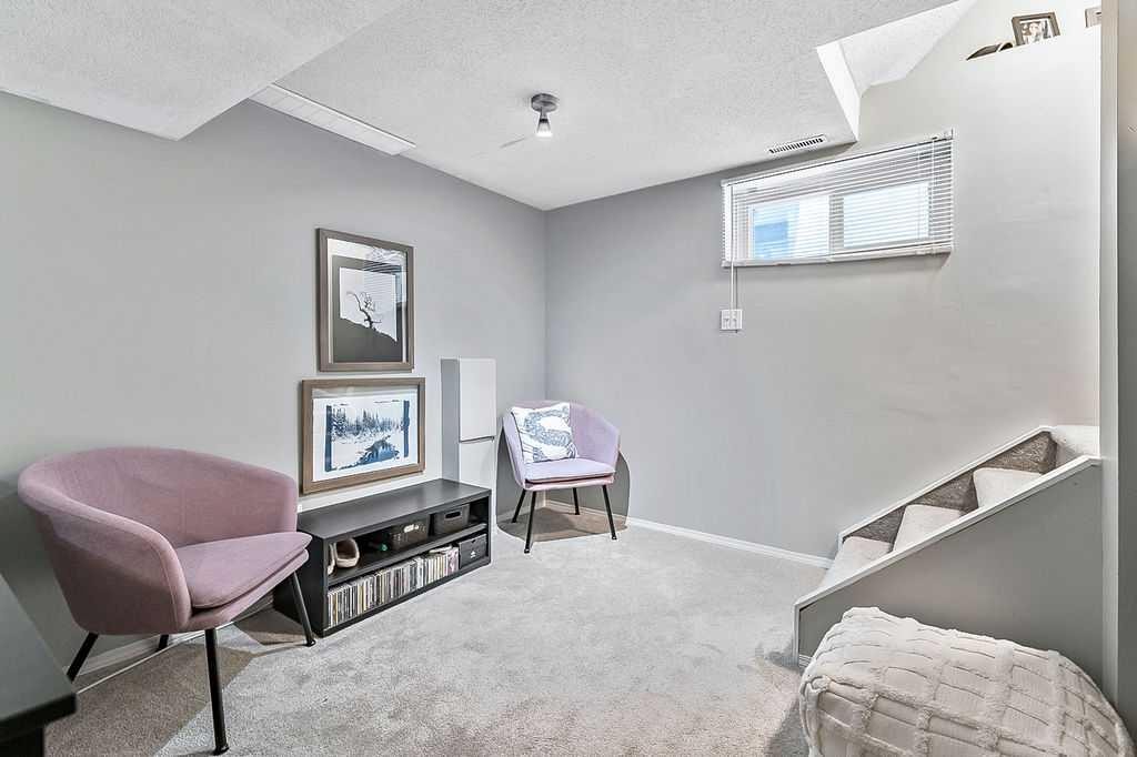 3510 21 Street Sw, Calgary, AB - Indoor