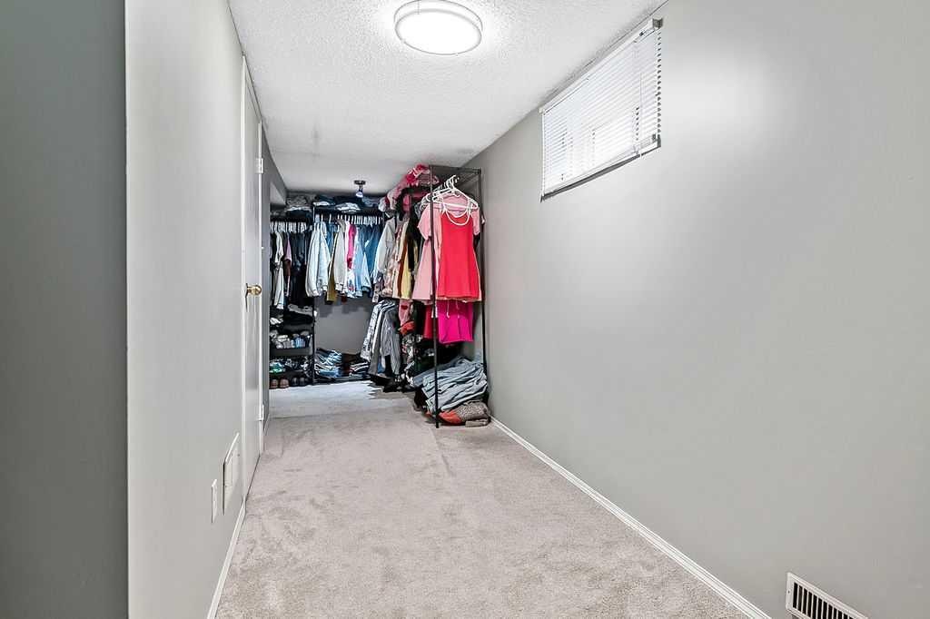 3510 21 Street Sw, Calgary, AB - Indoor