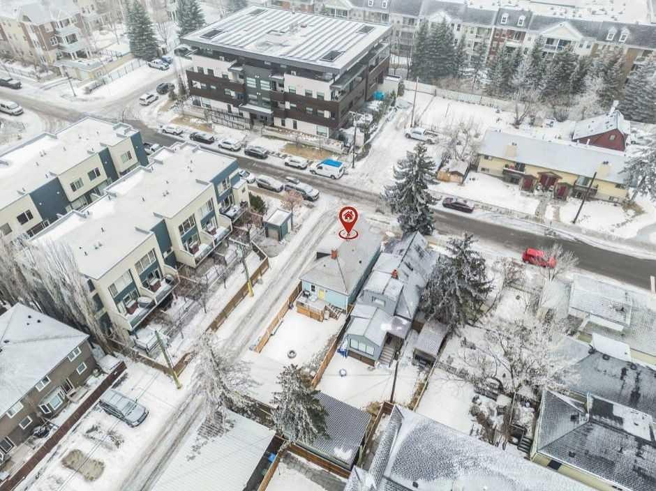 3510 21 Street Sw, Calgary, AB - With View