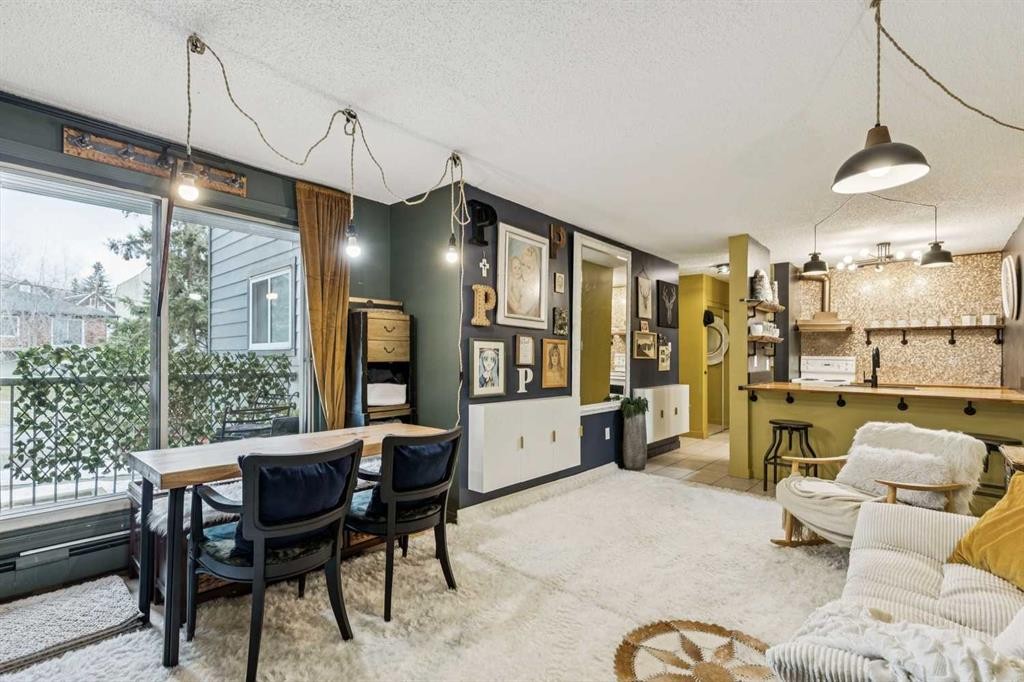 203-431 1 Avenue Ne, Calgary, AB - Indoor