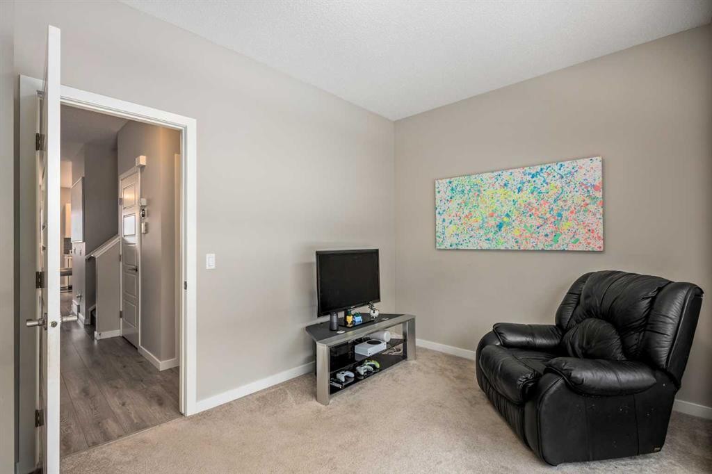265 Seton Circle Se, Calgary, AB - Indoor