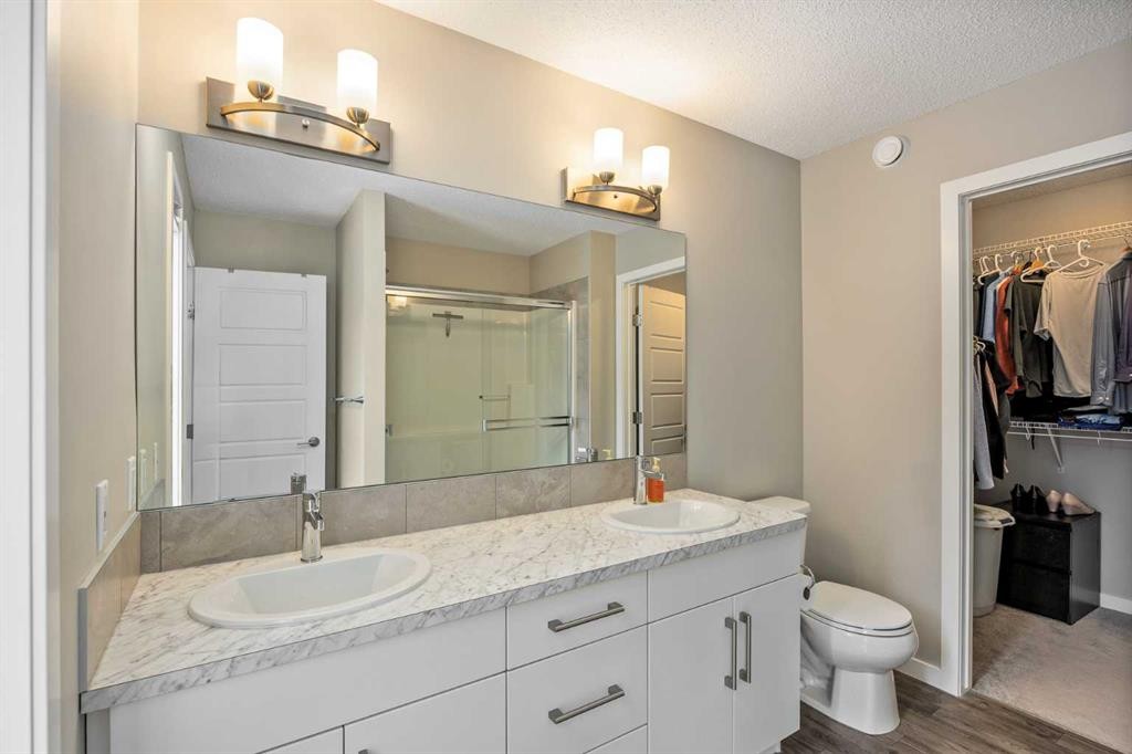 265 Seton Circle Se, Calgary, AB - Indoor Photo Showing Bathroom