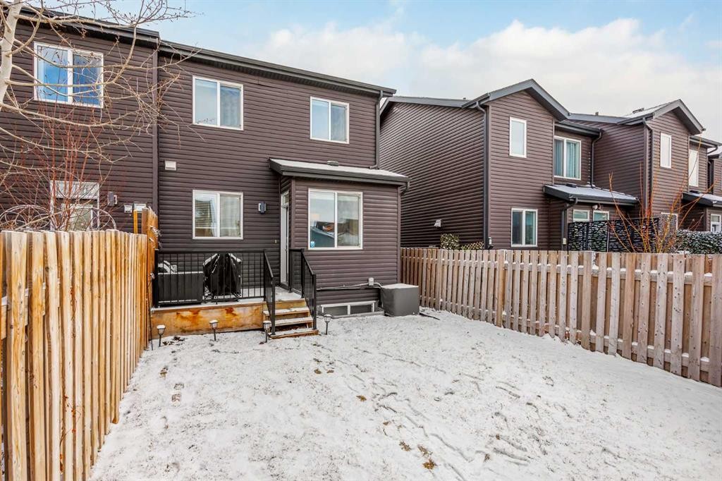 265 Seton Circle Se, Calgary, AB - Outdoor