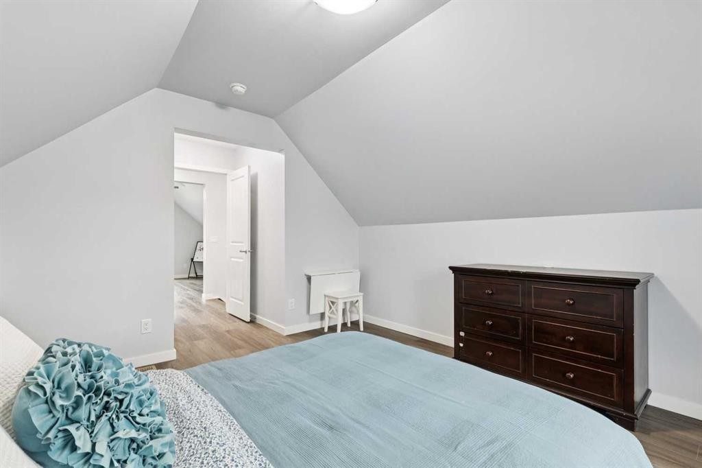 27 Masters Manor Se, Calgary, AB - Indoor Photo Showing Bathroom