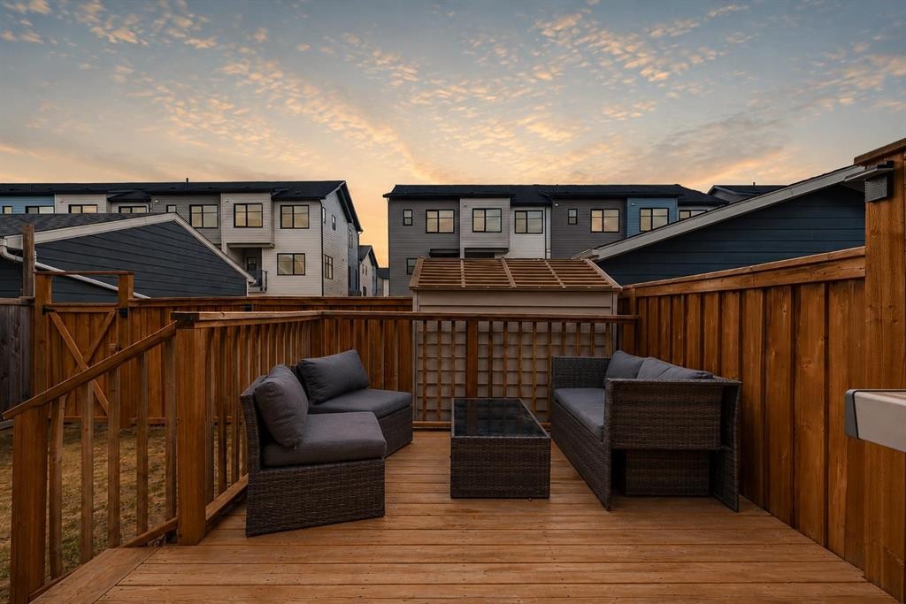 27 Masters Manor Se, Calgary, AB - Outdoor With Exterior