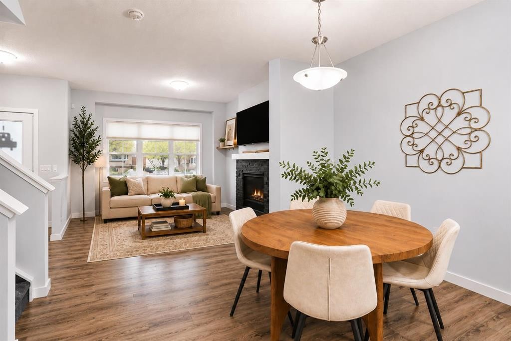 27 Masters Manor Se, Calgary, AB - Indoor Photo Showing Dining Room