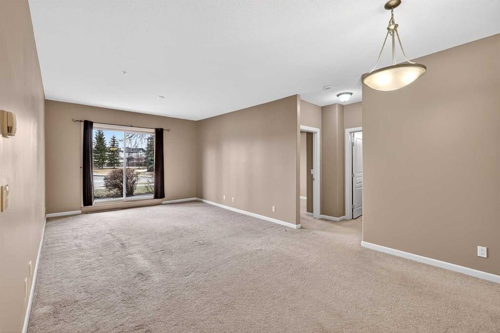 137-52 Cranfield Link Se, Calgary, AB - Indoor Photo Showing Other Room