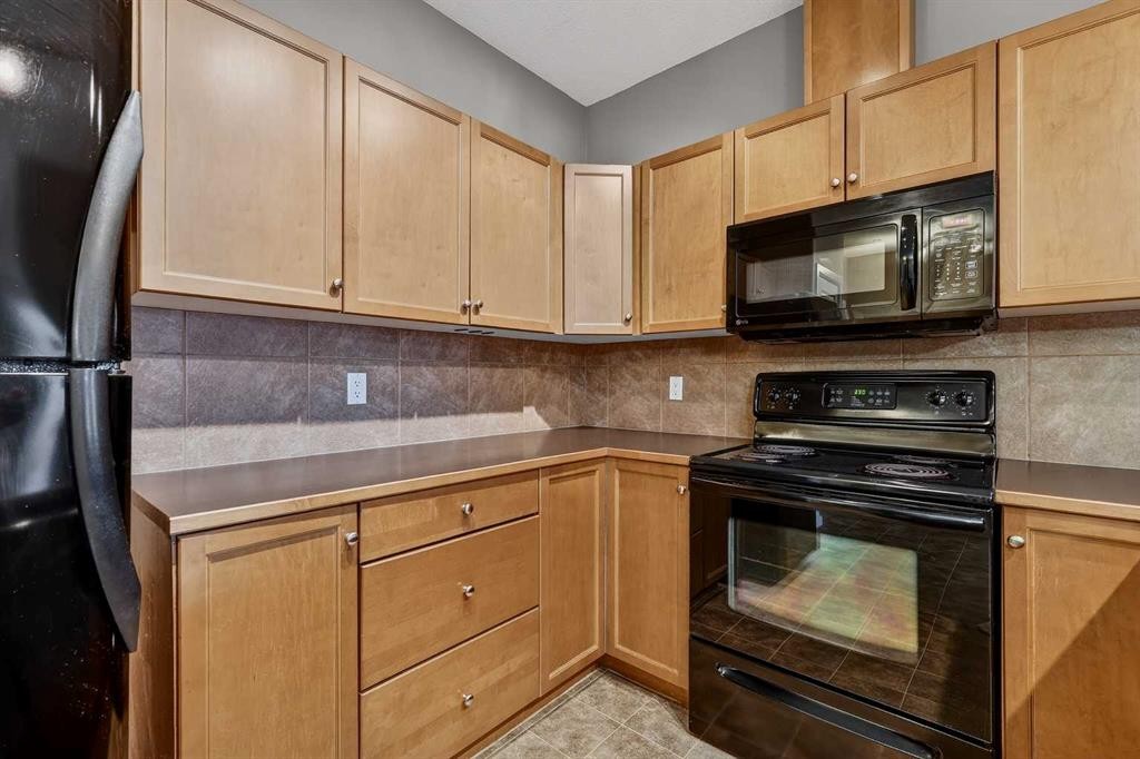 137-52 Cranfield Link Se, Calgary, AB - Indoor Photo Showing Kitchen