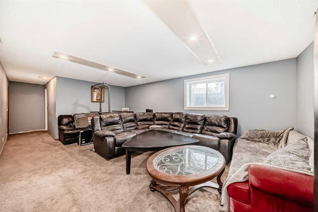 5411 Temple Road Ne, Calgary, AB - Indoor