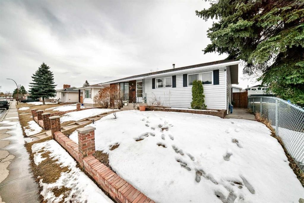 5411 Temple Road Ne, Calgary, AB - Outdoor