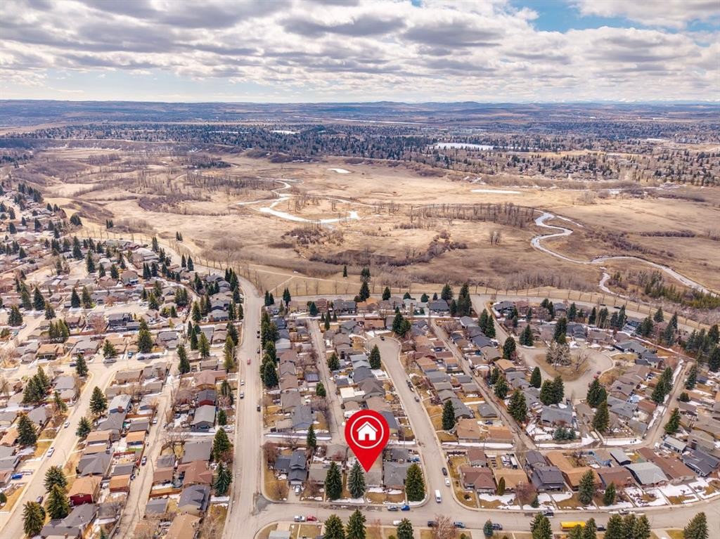 931 Parkwood Drive Se, Calgary, AB - Outdoor With View