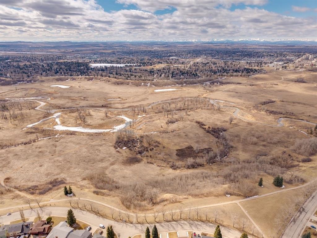931 Parkwood Drive Se, Calgary, AB - Outdoor With View