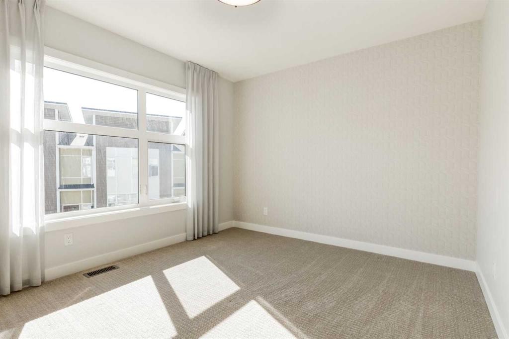 121 Walden Lane Se, Calgary, AB - Indoor Photo Showing Other Room