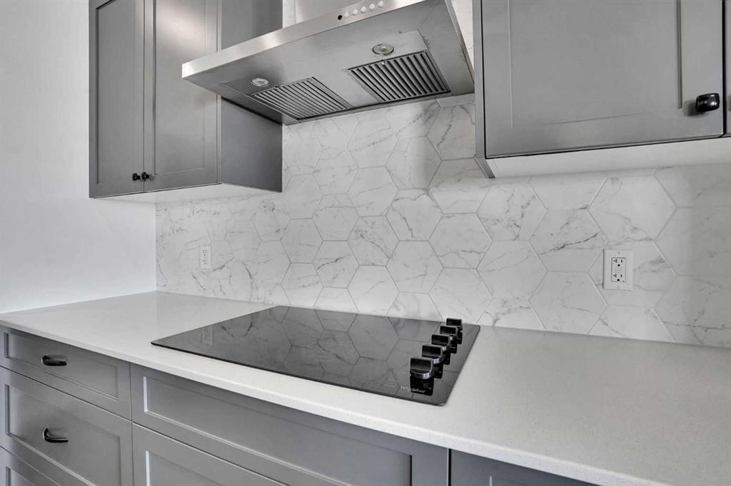 47 Corner Meadows Row Ne, Calgary, AB - Indoor Photo Showing Kitchen