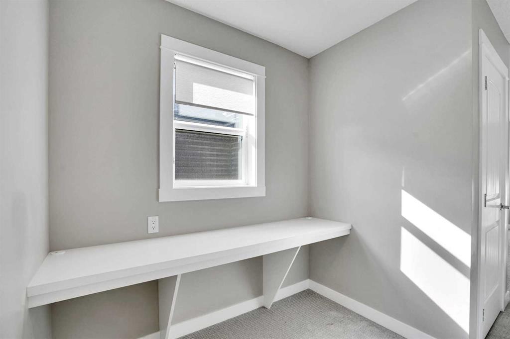 47 Corner Meadows Row Ne, Calgary, AB - Indoor Photo Showing Other Room