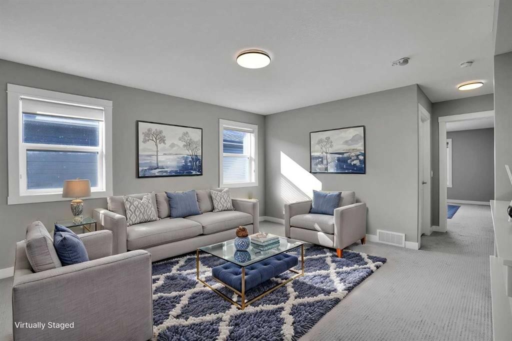 47 Corner Meadows Row Ne, Calgary, AB - Indoor Photo Showing Living Room