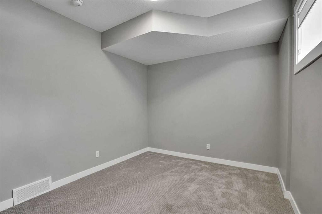 47 Corner Meadows Row Ne, Calgary, AB - Indoor Photo Showing Other Room