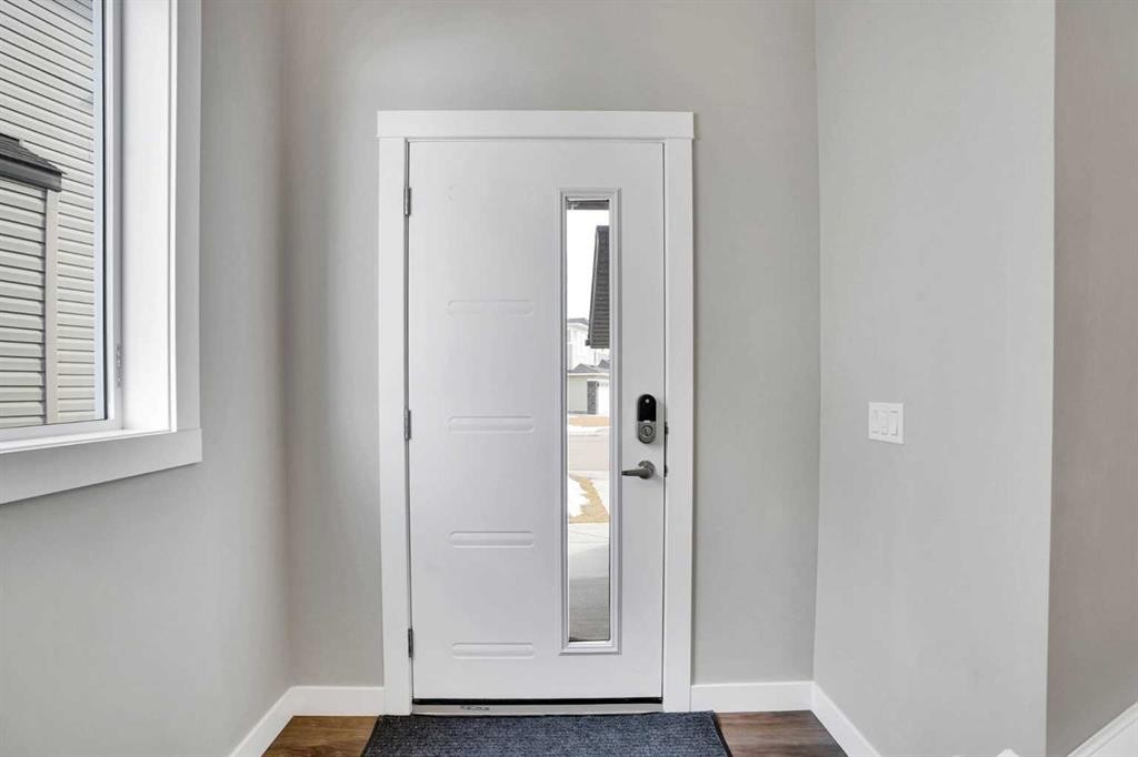 47 Corner Meadows Row Ne, Calgary, AB - Indoor Photo Showing Other Room