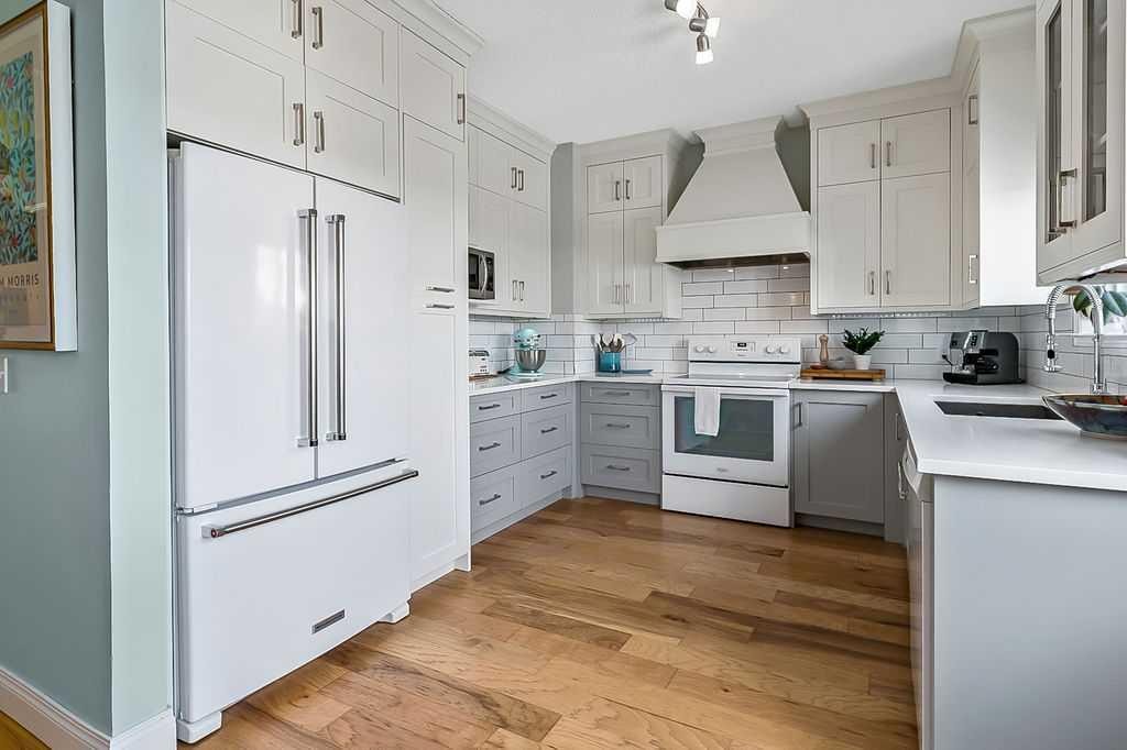 119 Citadel Lane Nw, Calgary, AB - Indoor Photo Showing Kitchen
