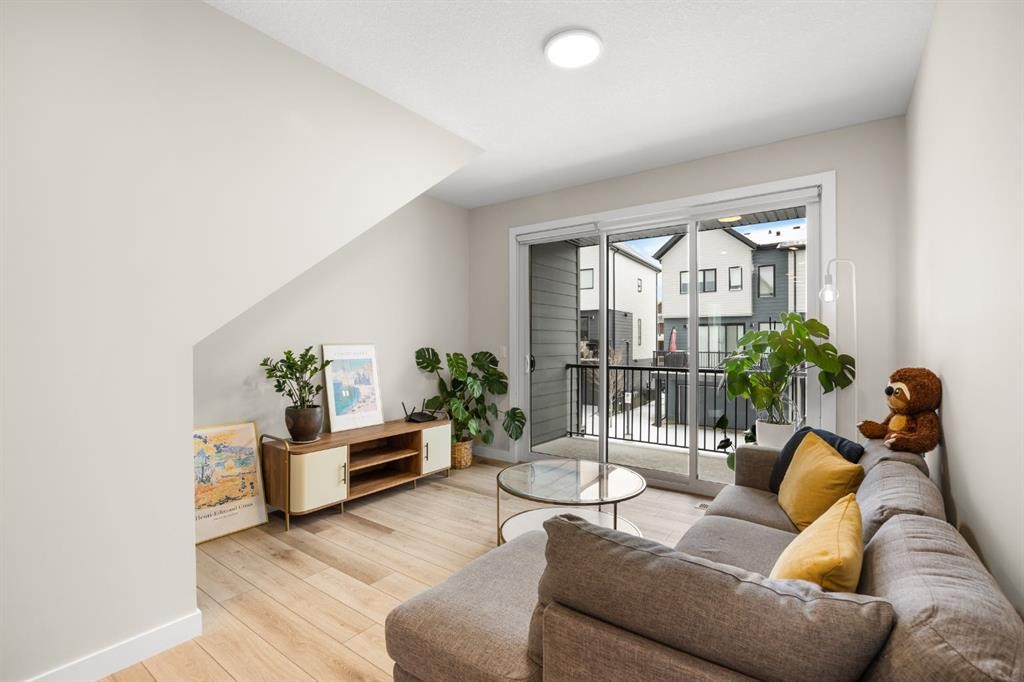 306 Evanscrest Square Nw, Calgary, AB - Indoor Photo Showing Other Room