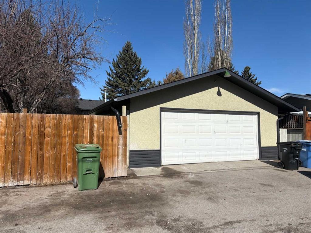 1277 Lake Sylvan Drive Se, Calgary, AB - Outdoor With Exterior