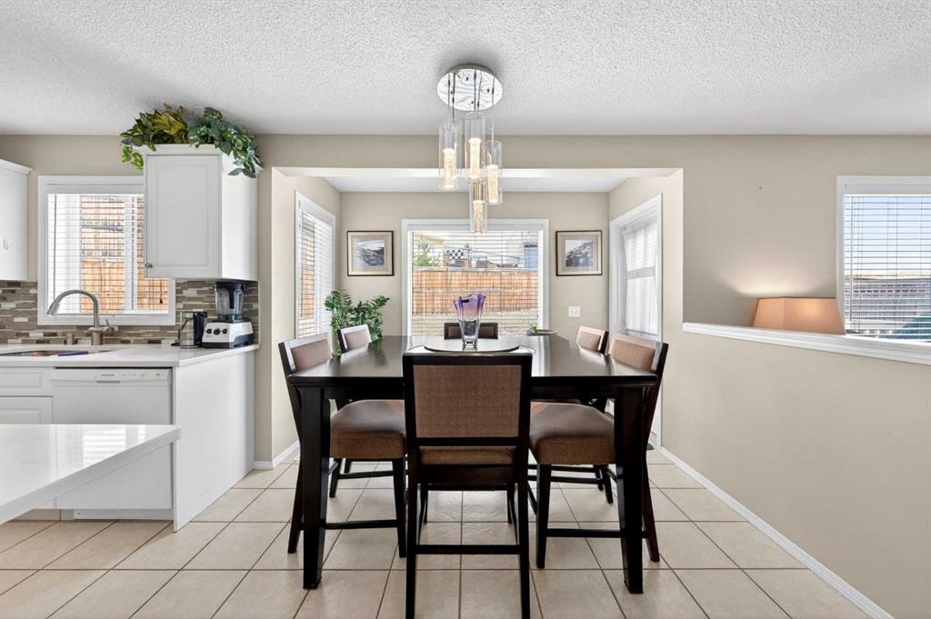 238 Royal Birch View Nw, Calgary, AB - Indoor Photo Showing Dining Room