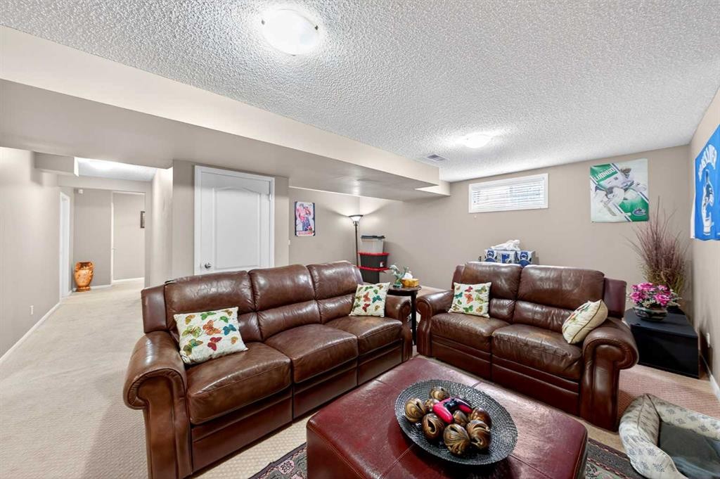 238 Royal Birch View Nw, Calgary, AB - Indoor