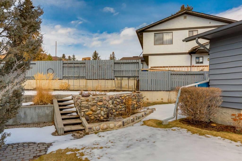 68 Silver Ridge Court Nw, Calgary, AB - Outdoor