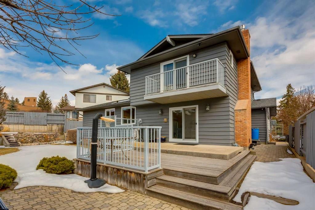 68 Silver Ridge Court Nw, Calgary, AB - Outdoor With Deck Patio Veranda