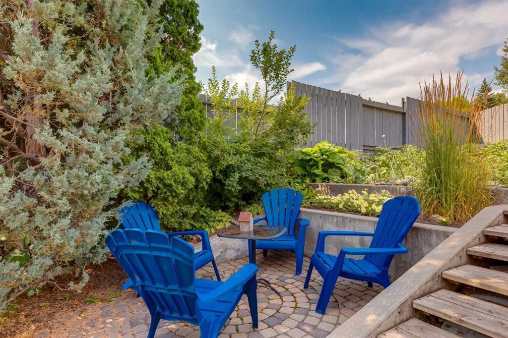 68 Silver Ridge Court Nw, Calgary, AB - Outdoor With Deck Patio Veranda