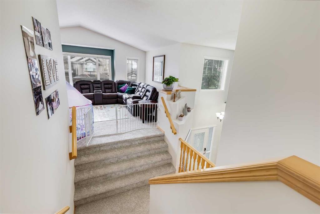 96 Chapala Square Se, Calgary, AB - Indoor Photo Showing Other Room