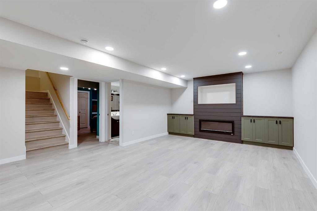 96 Chapala Square Se, Calgary, AB - Indoor Photo Showing Other Room