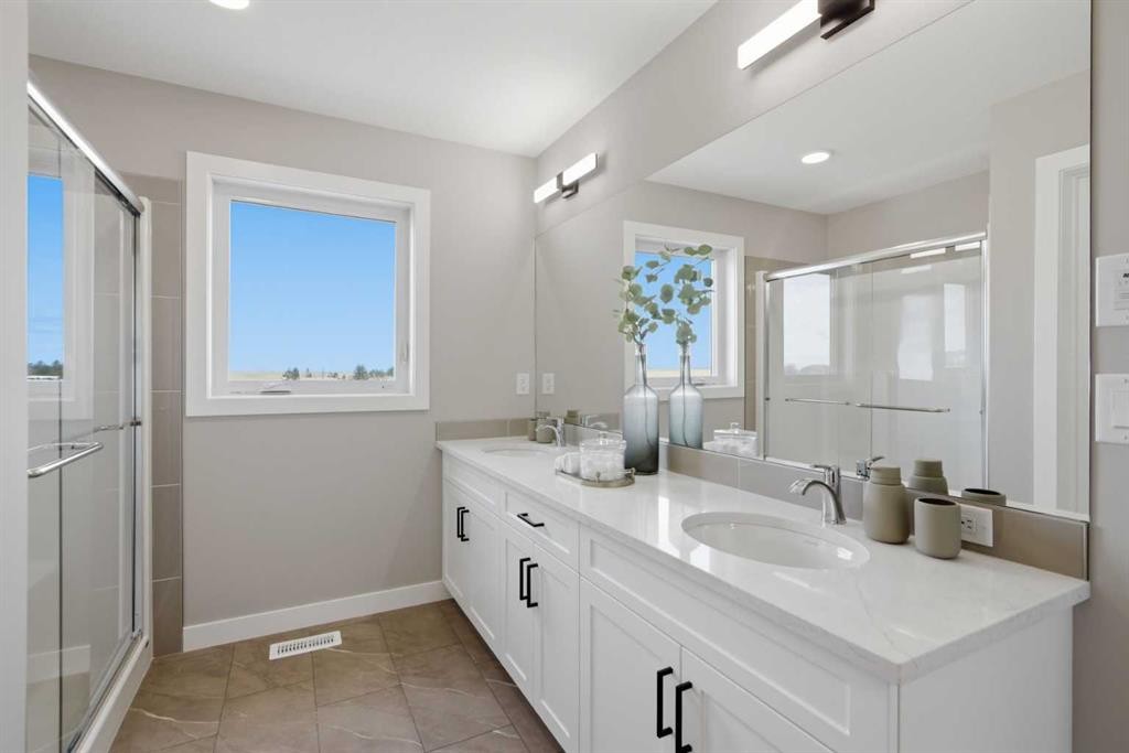 147 Belvedere Crescent Se, Calgary, AB - Indoor Photo Showing Bathroom