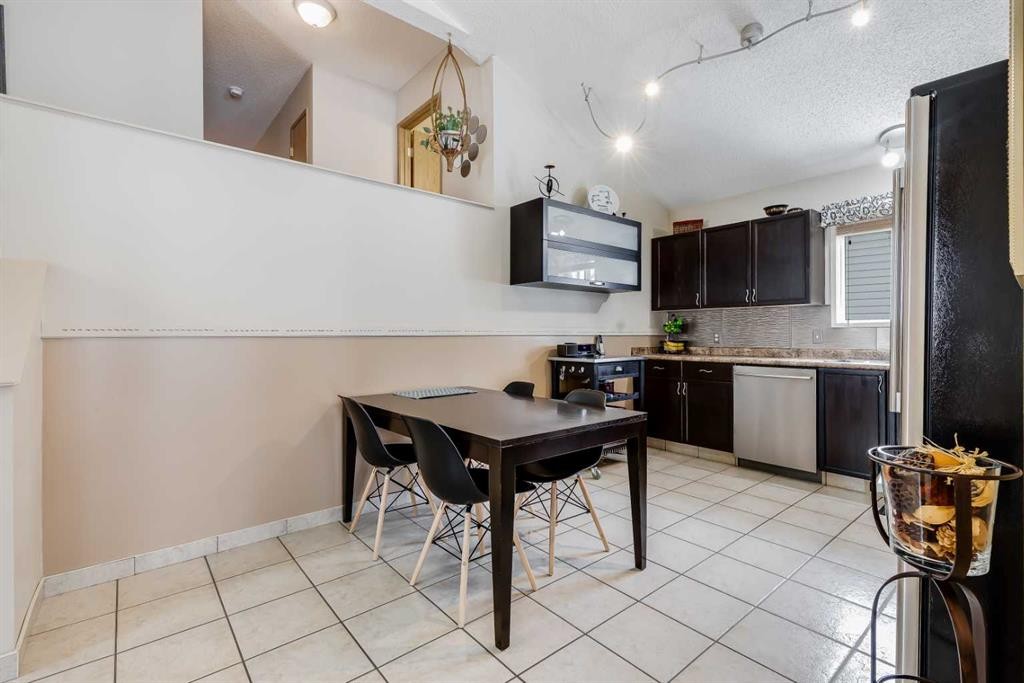 374 Martindale Boulevard Ne, Calgary, AB - Indoor