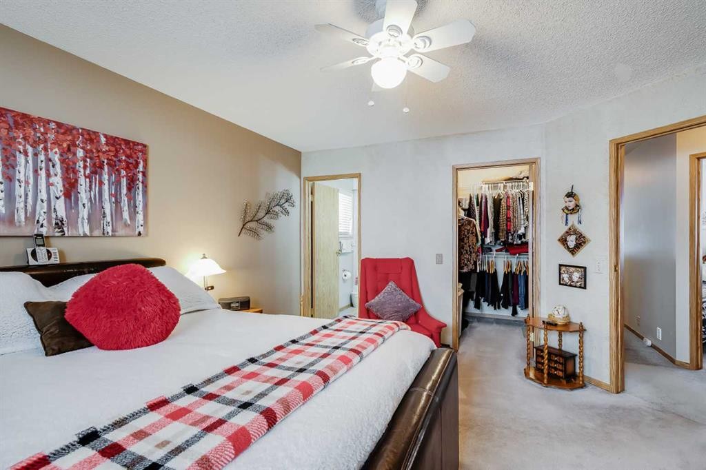 374 Martindale Boulevard Ne, Calgary, AB - Indoor Photo Showing Bedroom