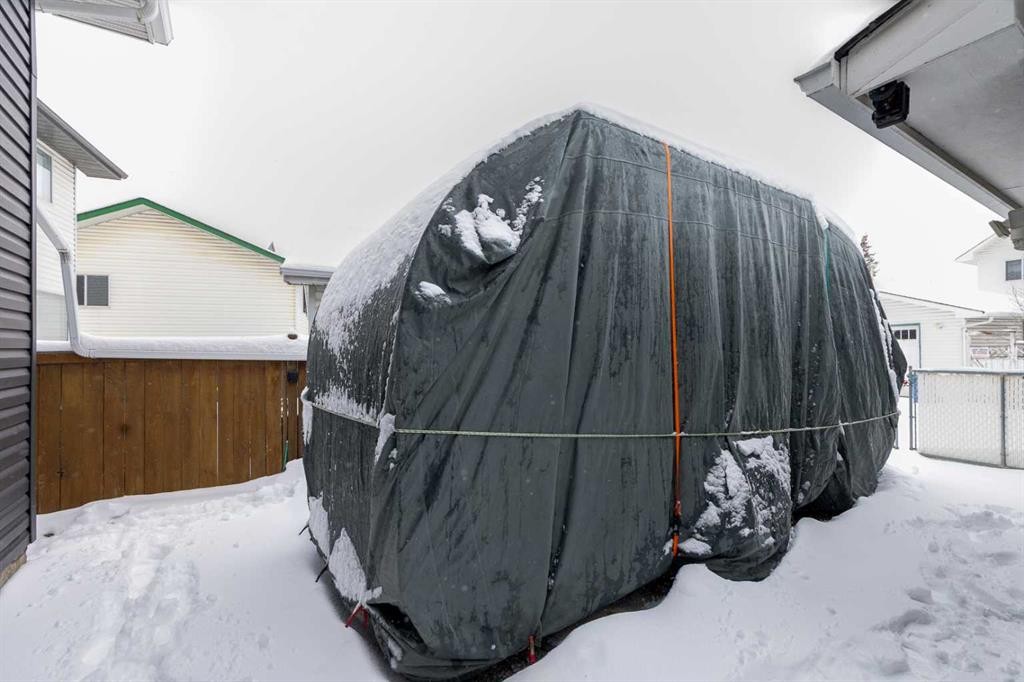 374 Martindale Boulevard Ne, Calgary, AB - Outdoor With Exterior