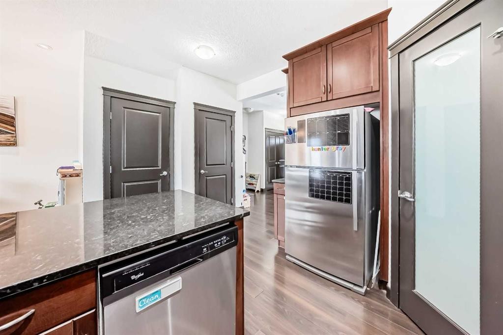 17 Redstone Common Ne, Calgary, AB - Indoor Photo Showing Kitchen
