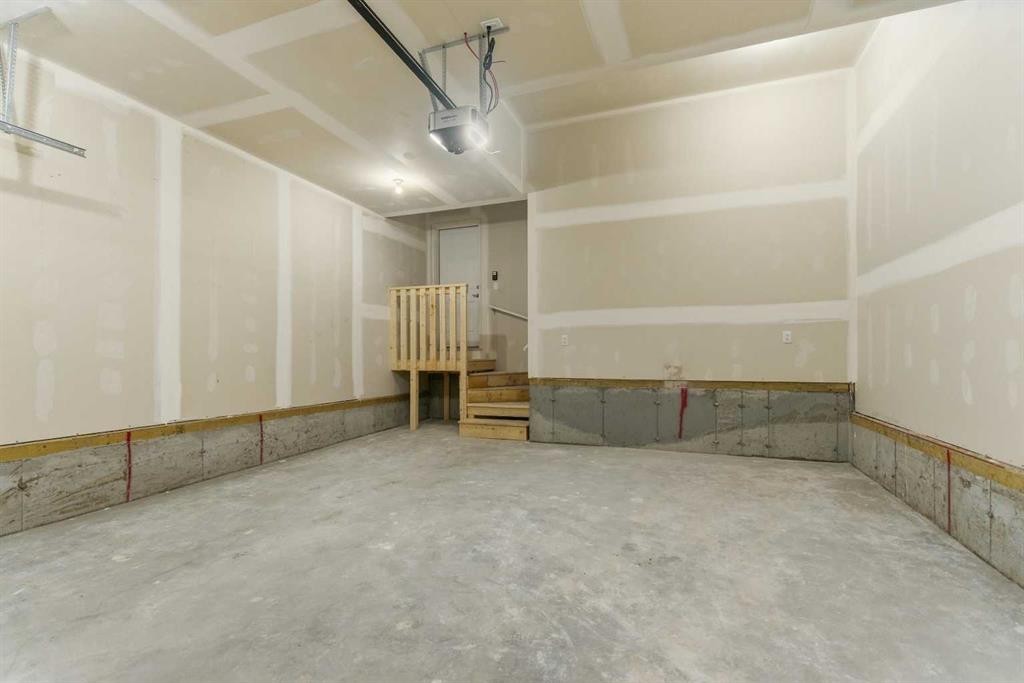 358 Corner Glen Way Ne, Calgary, AB - Indoor