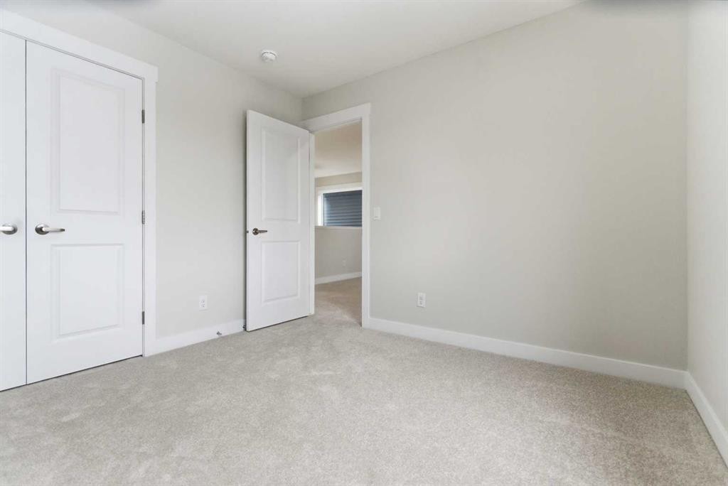 358 Corner Glen Way Ne, Calgary, AB - Indoor Photo Showing Other Room