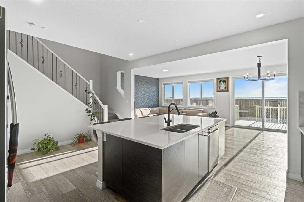 437 Corner Meadows Way Ne, Calgary, AB - Indoor Photo Showing Kitchen With Double Sink
