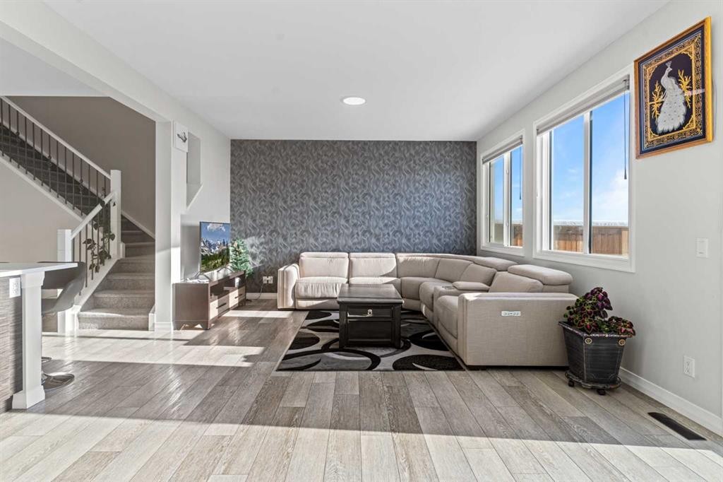 437 Corner Meadows Way Ne, Calgary, AB - Indoor